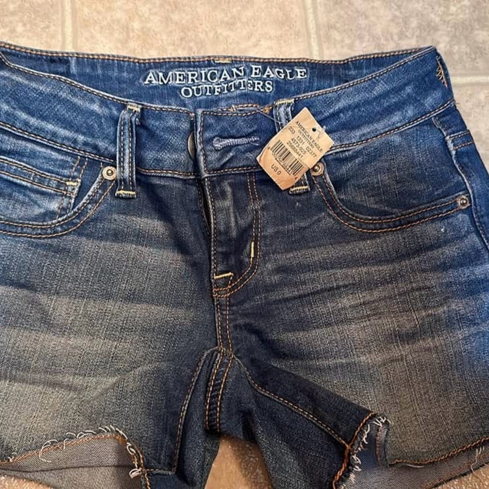 American Eagle Outfitters Blue Medium-Wash Denim Jeans